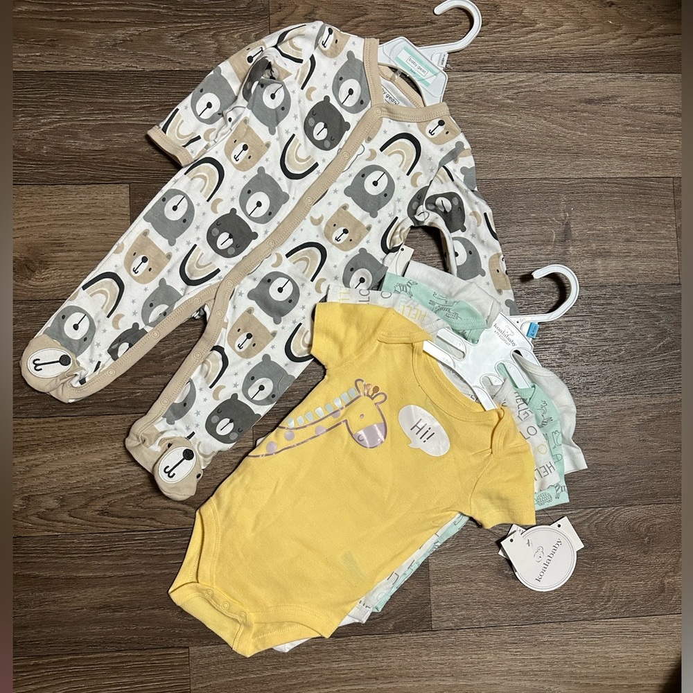 Neutral baby set Sleeper and Onesies Bodysuits 3-6 months